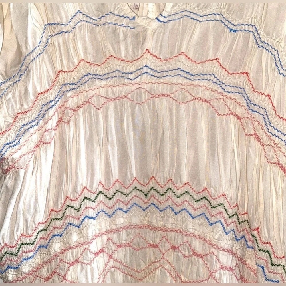Free People Embroidered dress has peasant-style romantic, vintage-inspired Sz S
